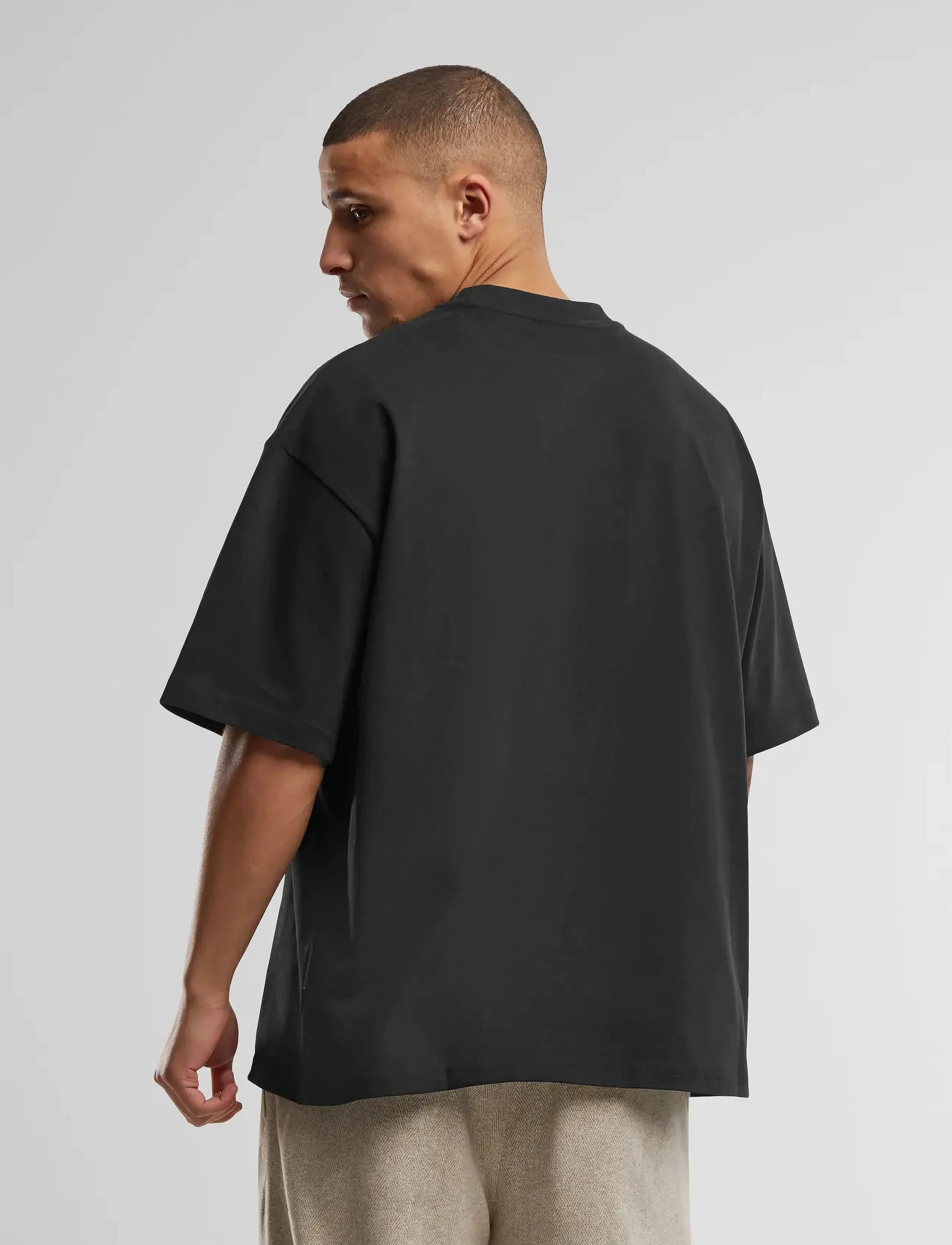 [Standard Template] T-shirt